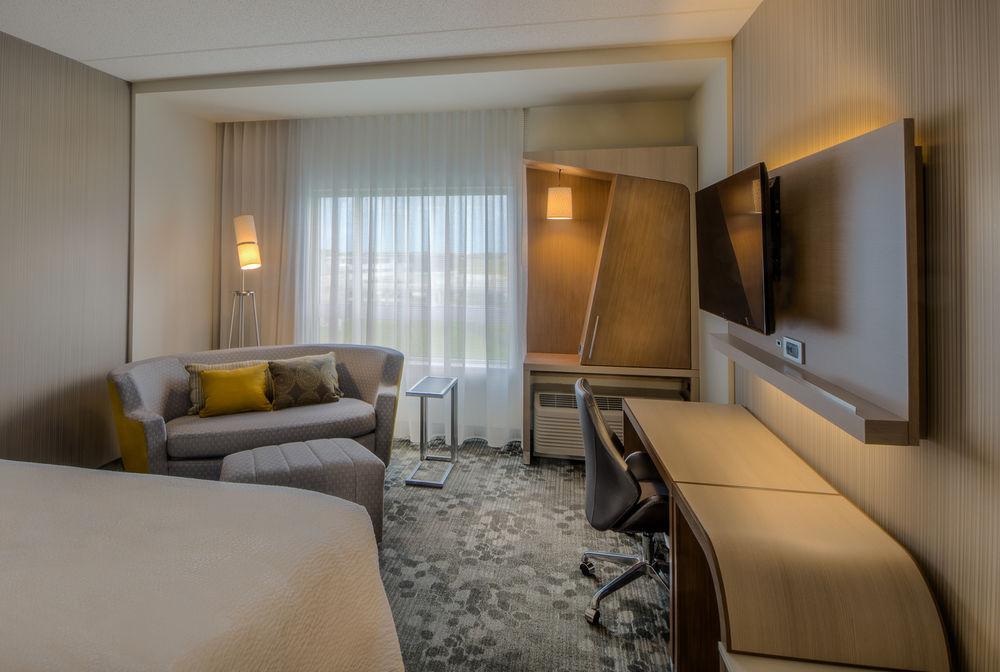 Courtyard By Marriott Winnipeg Airport Eksteriør bilde